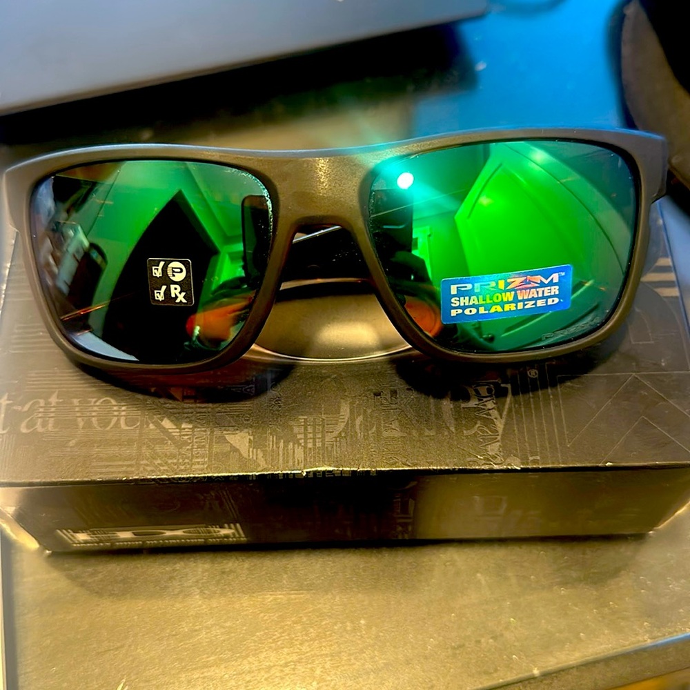 New Oakley Crossrange